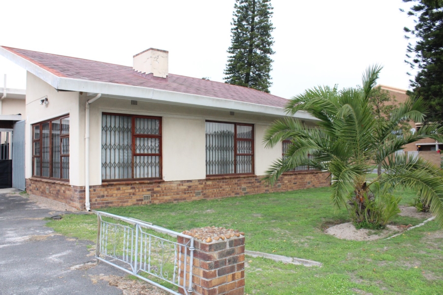 4 Bedroom Property for Sale in Klipdam Western Cape